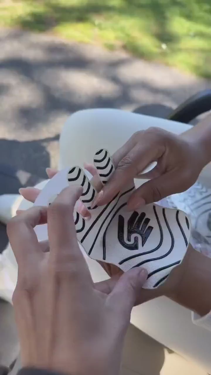 Shadowz Golf Grips: The Golf Glove Alternative